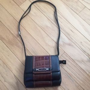 Beautiful crossbody Brighton two tone leather bag.